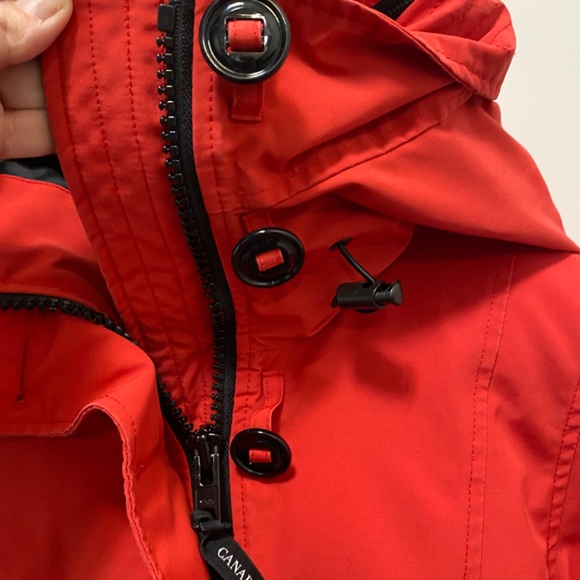 Canada Goose Red Ski & Snow Jacket - Picture 4 of 16